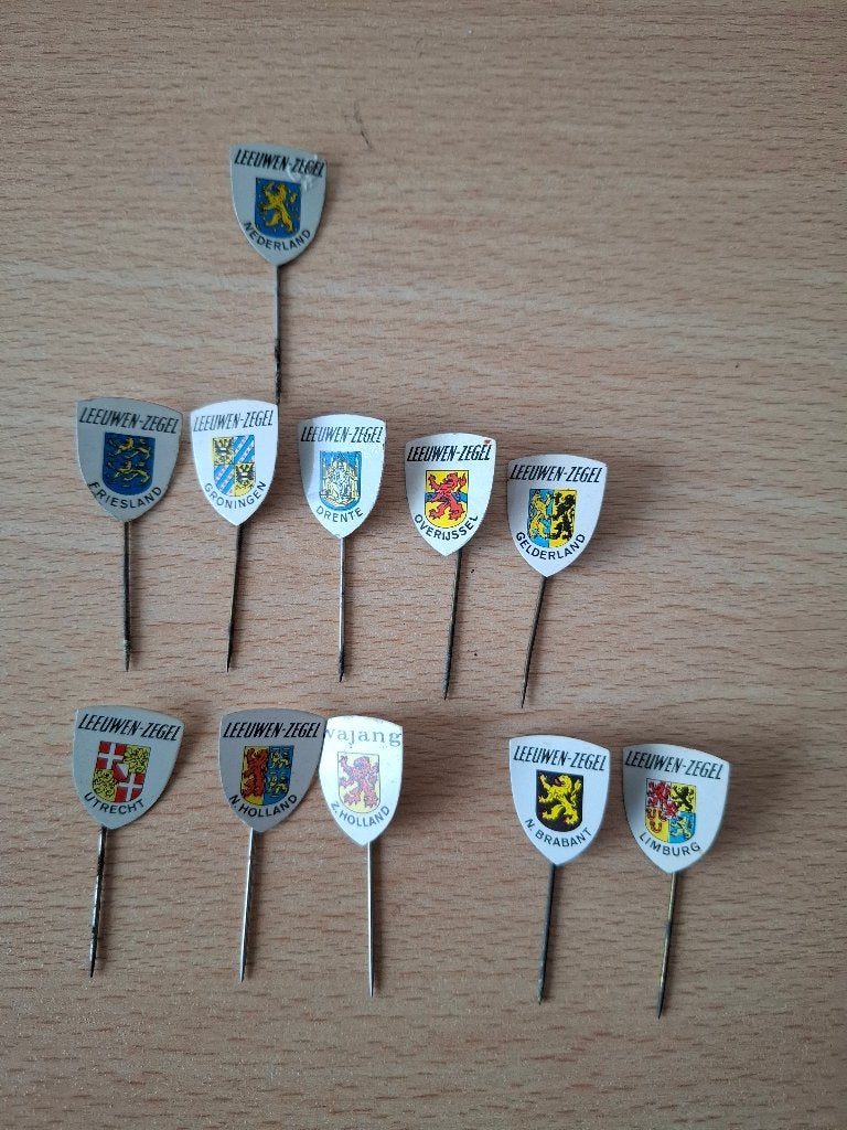 Speldjes, Verzamelen, Speldjes, Pins en Buttons, Ophalen of Verzenden, Gebruikt, Overige onderwerpen