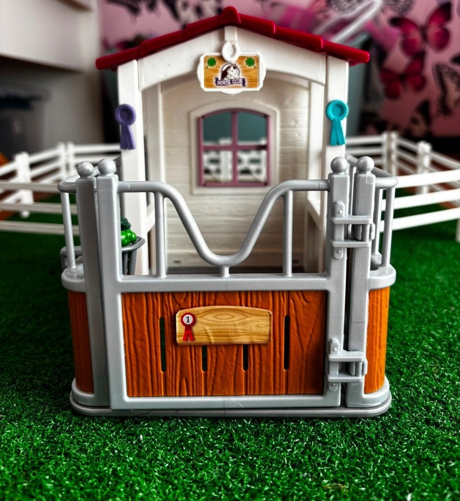 Schleich stal met omheining, Ophalen, Zo goed als nieuw, Jongen of Meisje