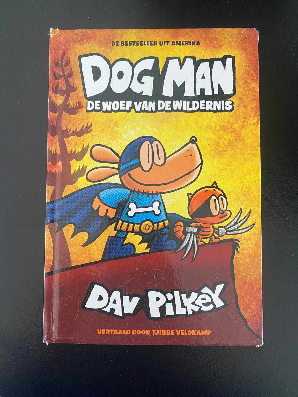 Dogman: de Woef van de wildernis leesboek strip Dav Pilkey, Boeken, Ophalen of Verzenden, Gelezen, Fictie algemeen