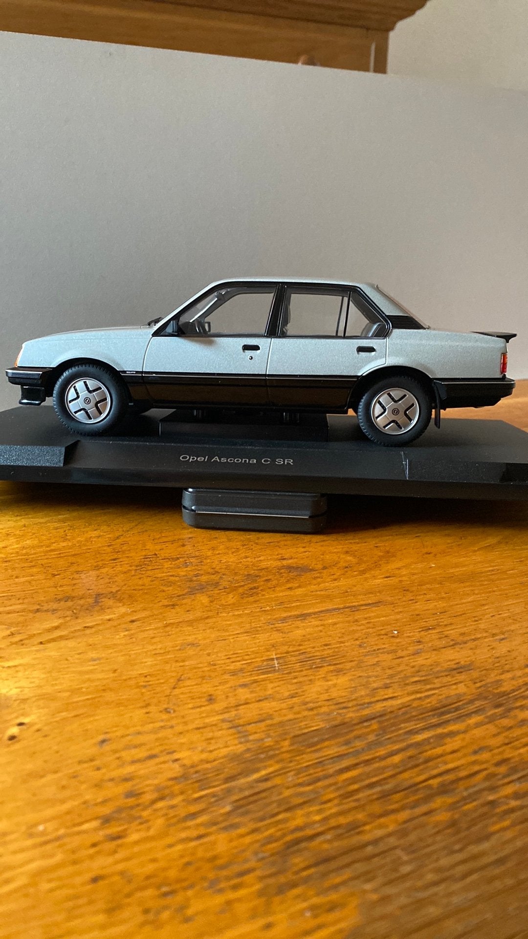Mooi model Opel 1/18, Ophalen of Verzenden, Zo goed als nieuw, Overige merken