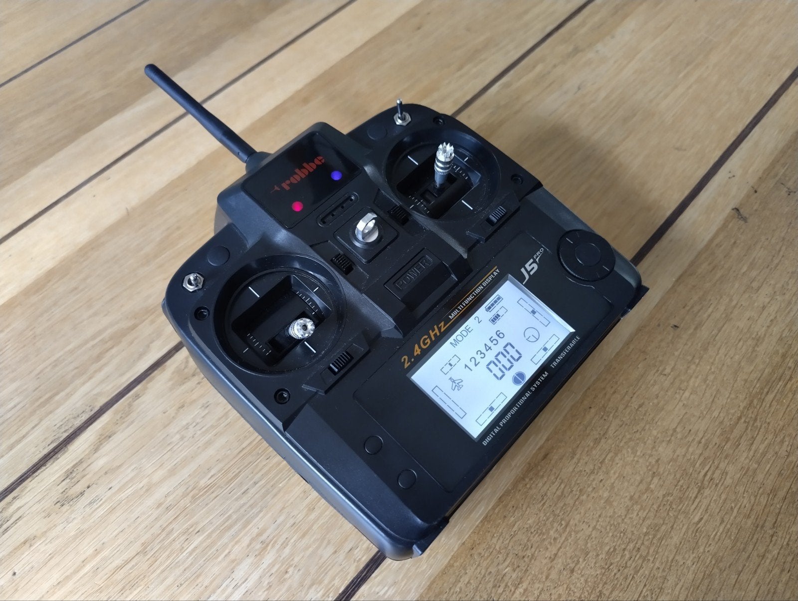 Robbe J5 Pro 2.4GHz Afstandsbediening, Hobby en Vrije tijd, Ophalen of Verzenden, Zo goed als nieuw, Overige typen