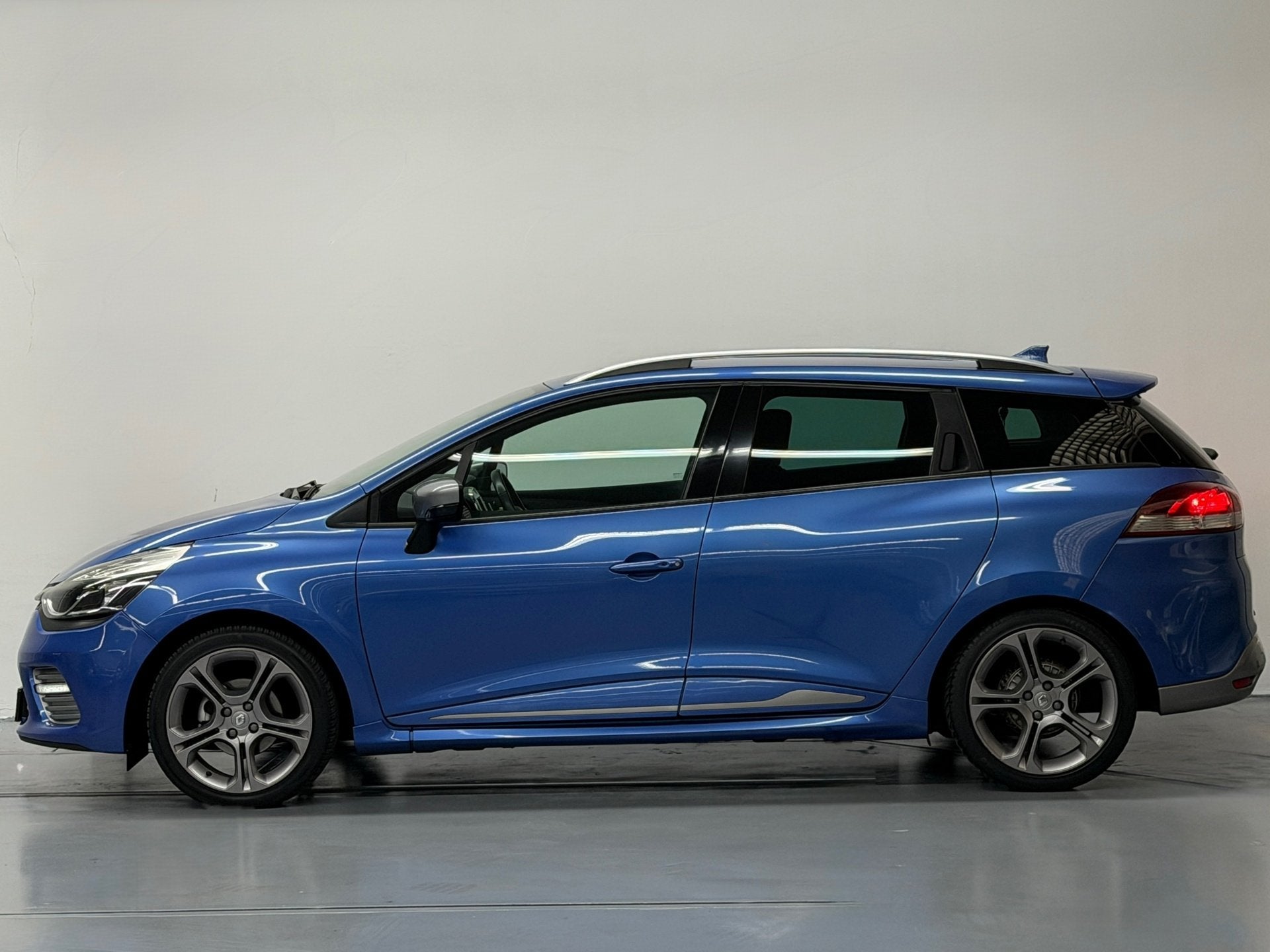 Renault Clio 1.2 GT Automaat Camera Navigatie Top Conditie, Auto's, Gebruikt, Zwart, 4 cilinders, Blauw