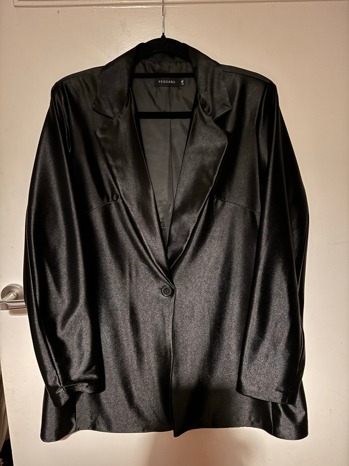 Zwart glanzend colbert - Maat XL - Pescara, Kleding | Dames, Zwart, Maat 46/48 (XL) of groter, Ophalen of Verzenden, Zo goed als nieuw
