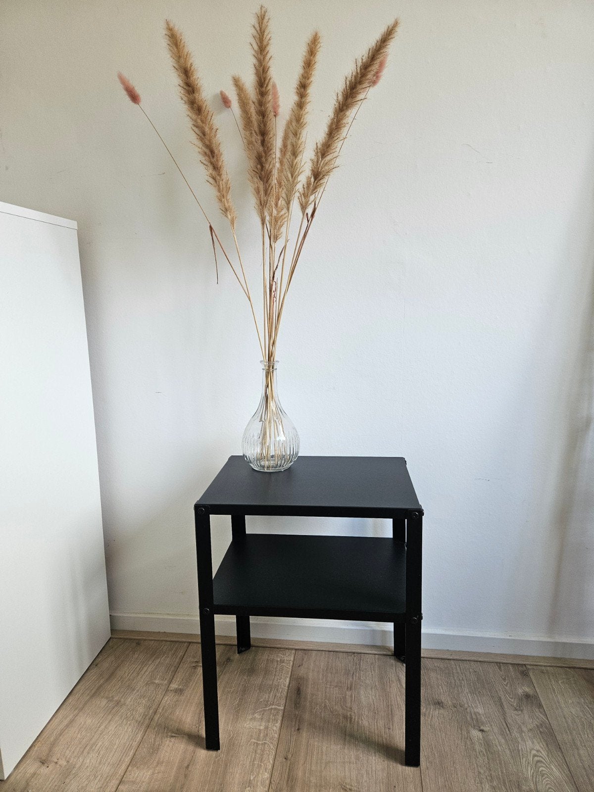 Zwarte nachtkastjes/bijzettafel industrieel Ikea Knarrevik, Huis en Inrichting, Ophalen of Verzenden, Metaal of Aluminium, Minder dan 45 cm