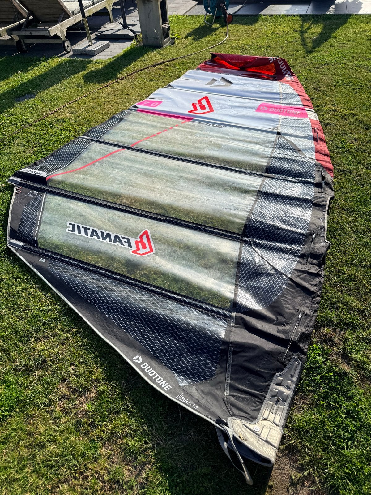 Duotone Warp 2019 7.0m² en 7.7 2021, Watersport en Boten, Windsurfen, Gebruikt, 6.5 m² tot 8 m², Ophalen of Verzenden, Zeil