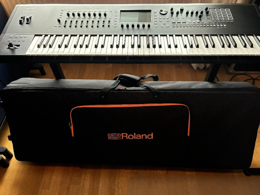 Roland Fantom 7 (inclusief EX expansies) + koffer, Ophalen, Roland, Zo goed als nieuw, Met koffer of flightcase