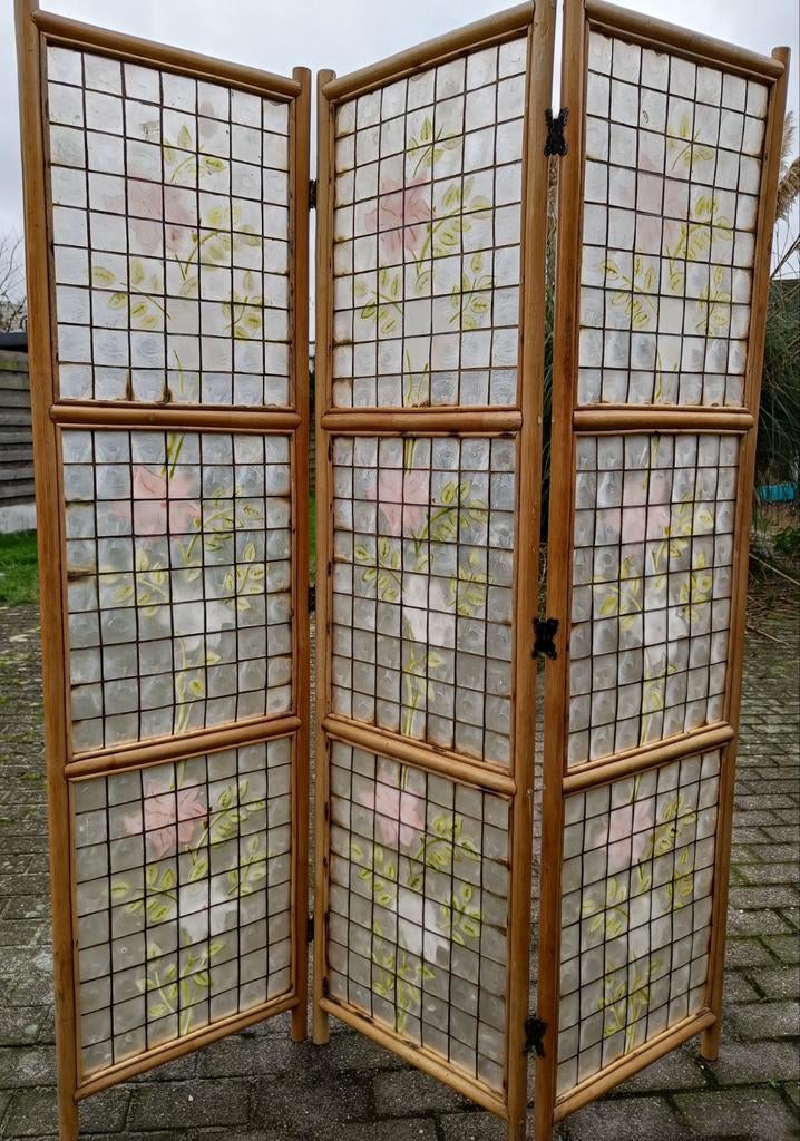 Kamerscherm bamboe/parelmoer., Ophalen, Gebruikt
