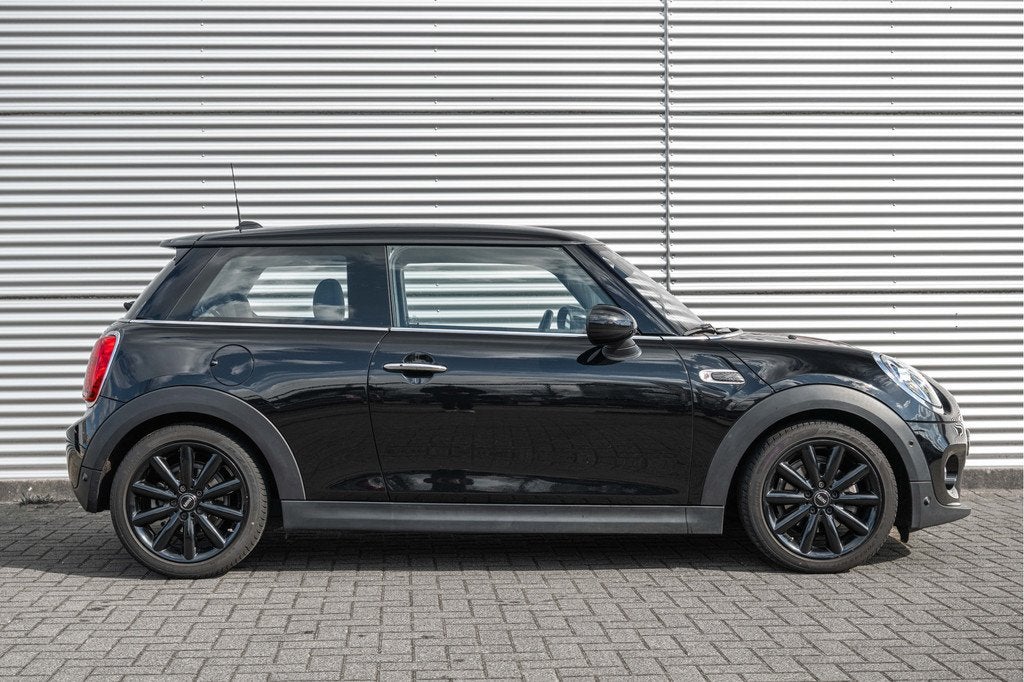 MINI Hatchback Cooper Chili Automaat / Comfort Access / Comf, Auto's, Automatische klimaatregeling, 136 pk, Gebruikt, Met garantie (alle)