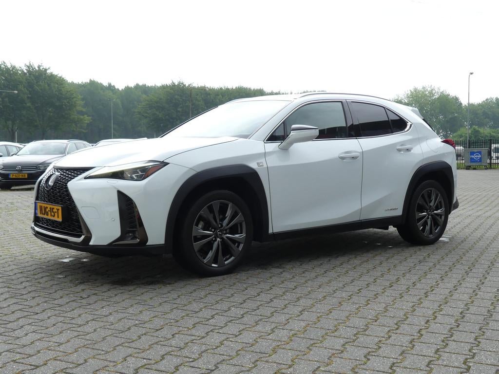 Lexus UX 250h F Sport Line / PANO, Gebruikt, 4 cilinders, Alcantara, Wit