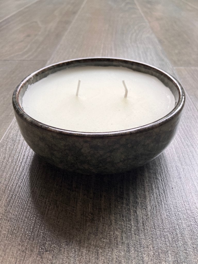 Kaars in luxe granieten schaal (12 x 12 x 5 cm): NIEUW, Ophalen of Verzenden, Nieuw, Steen/keramiek, Kaars