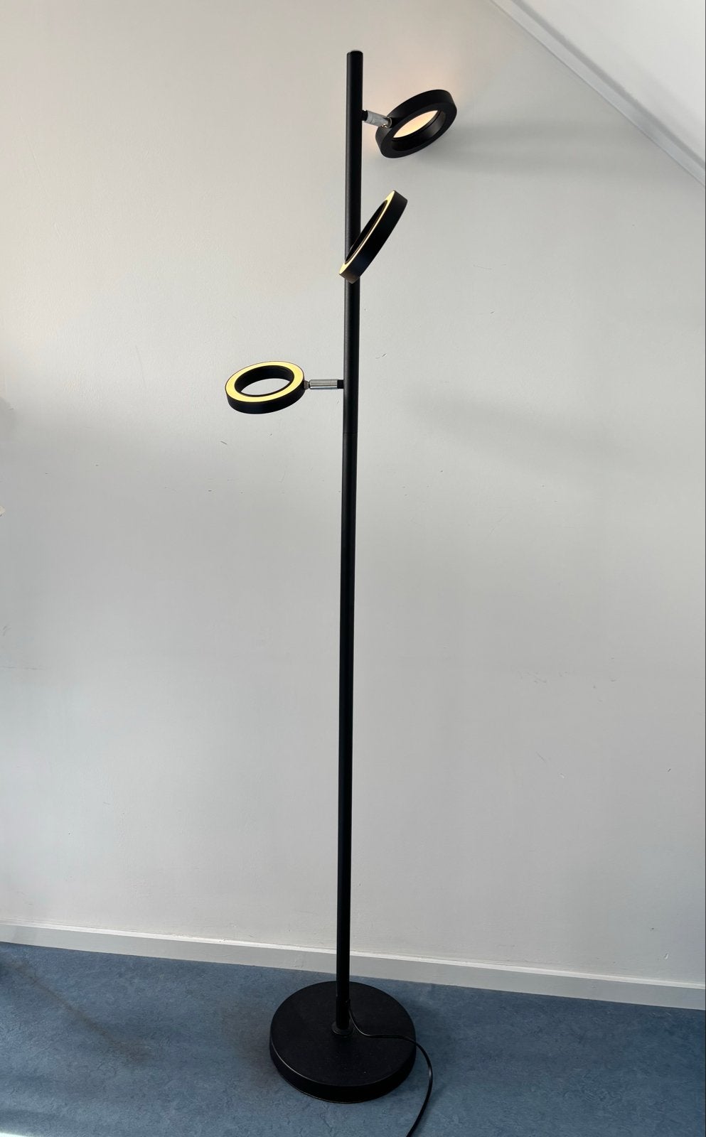 Moderne zwarte vloerlamp met 3 LED ringen - dimbaar, Ophalen, Overige fittingen, Zo goed als nieuw, Metaal