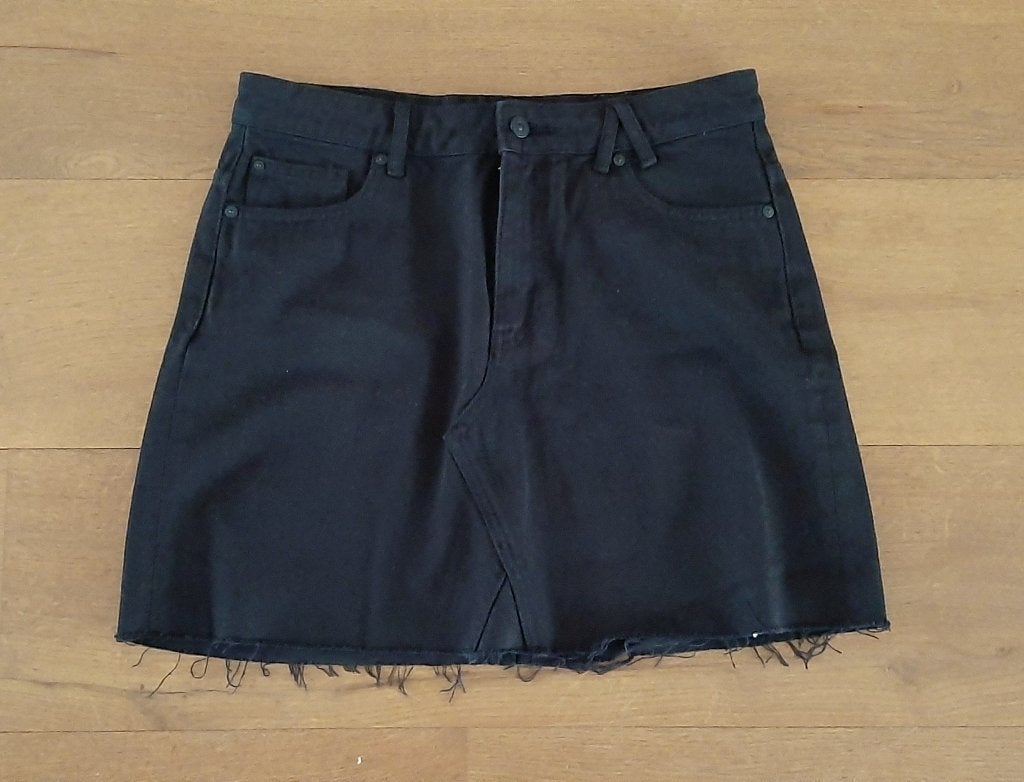 AMERICA TODAY, kort rokje van zwarte jeansstof, maat M, Kleding | Dames, Rokken, Zwart, Ophalen of Verzenden, Zo goed als nieuw