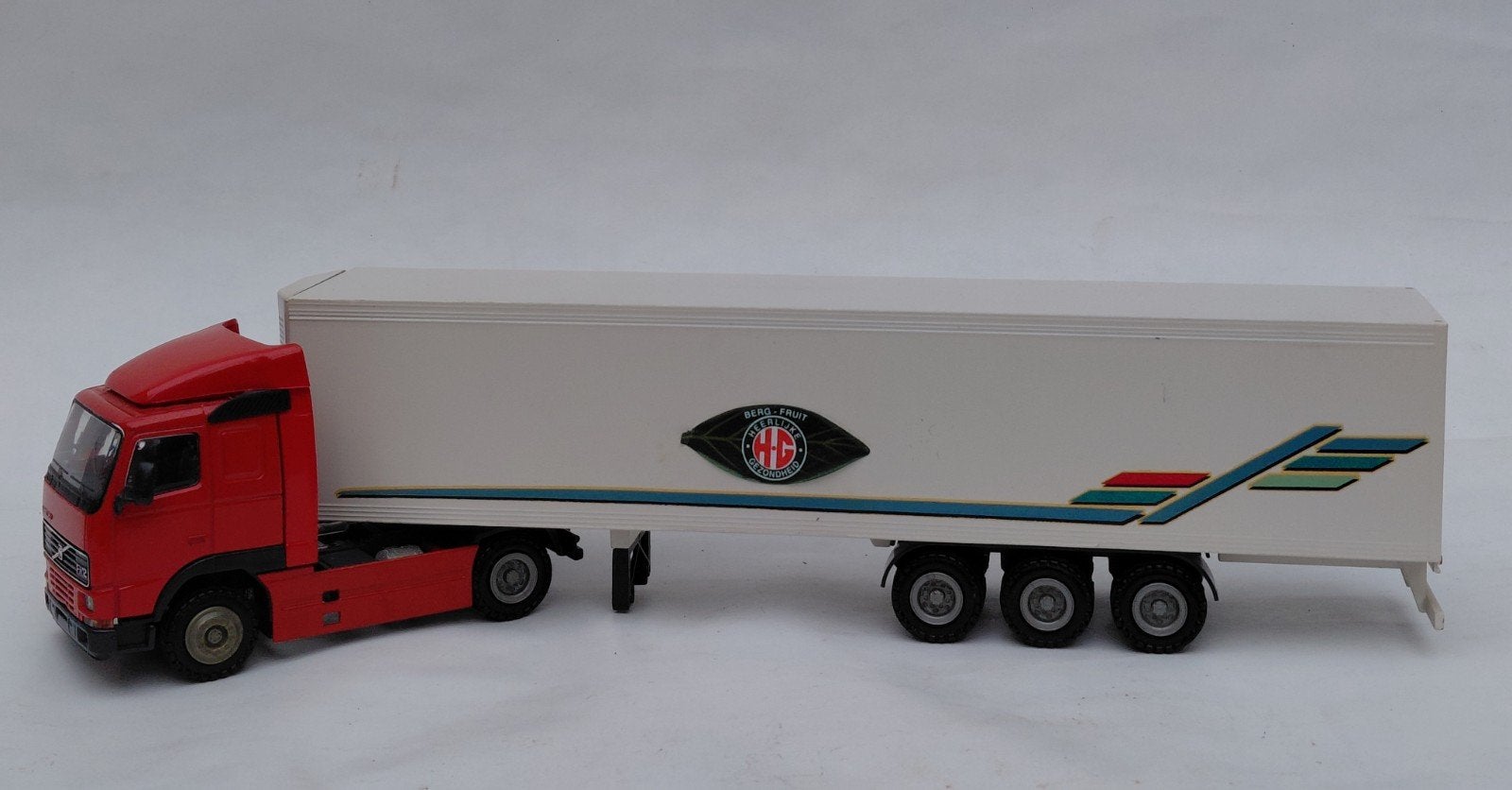 Volvo truck Conrad, Ophalen of Verzenden, Zo goed als nieuw, Bus of Vrachtwagen, Conrad
