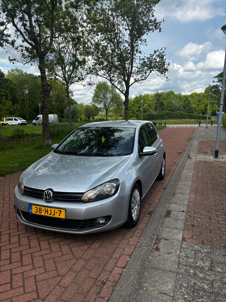 Volkswagen Golf 1.4 TSI 90KW DSG 2009 Grijs, Auto's, Zwart, 4 cilinders, Stoelverwarming, 122 pk
