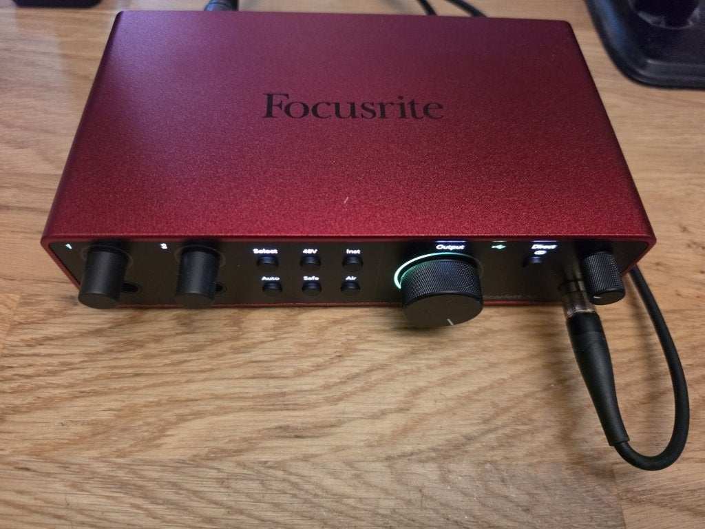 Focusrite Scarlett 2i2 (4e Gen) Audio Interface, Ophalen of Verzenden, Zo goed als nieuw