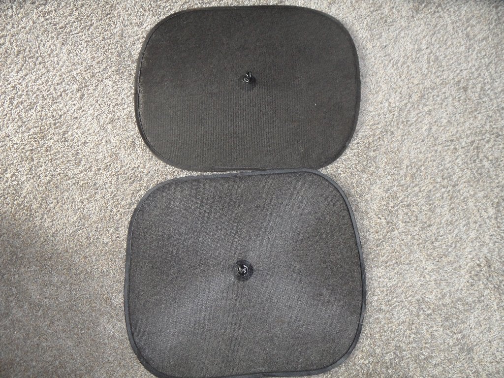 2 achterraam zon-verduisteraars (ca. 36x45cm), Ophalen of Verzenden, Zo goed als nieuw