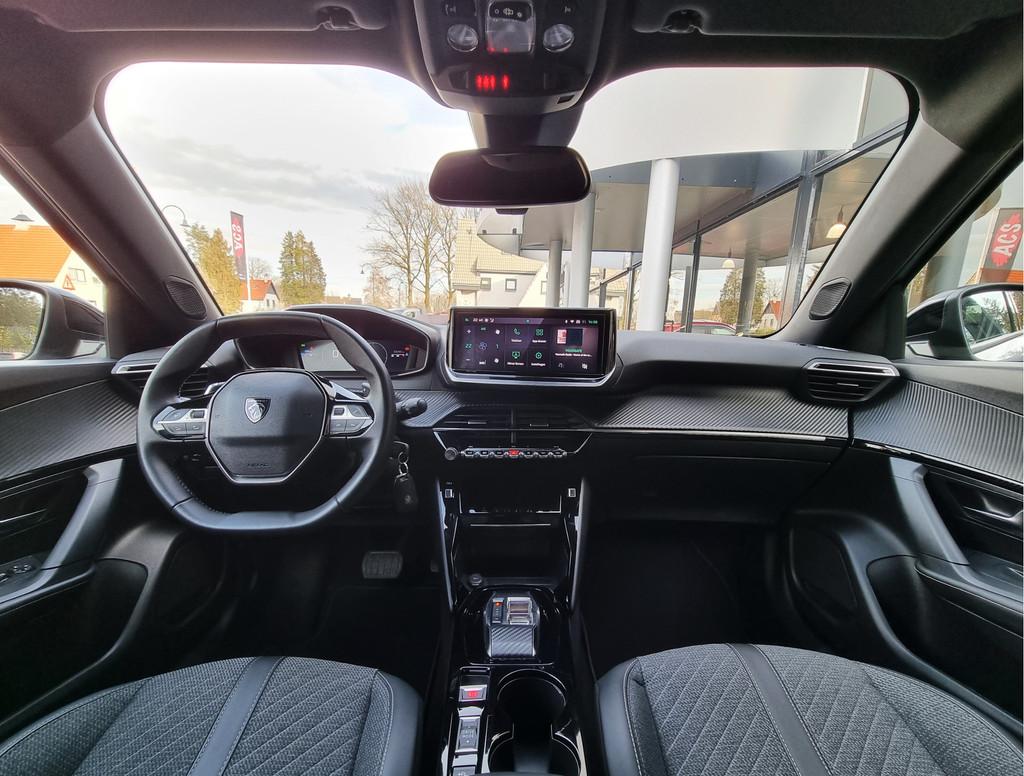 Peugeot 2008 1.2i Allure | Automaat | Nieuw model | Leder |, Gebruikt, Zwart, 1199 cc, Leder en Stof