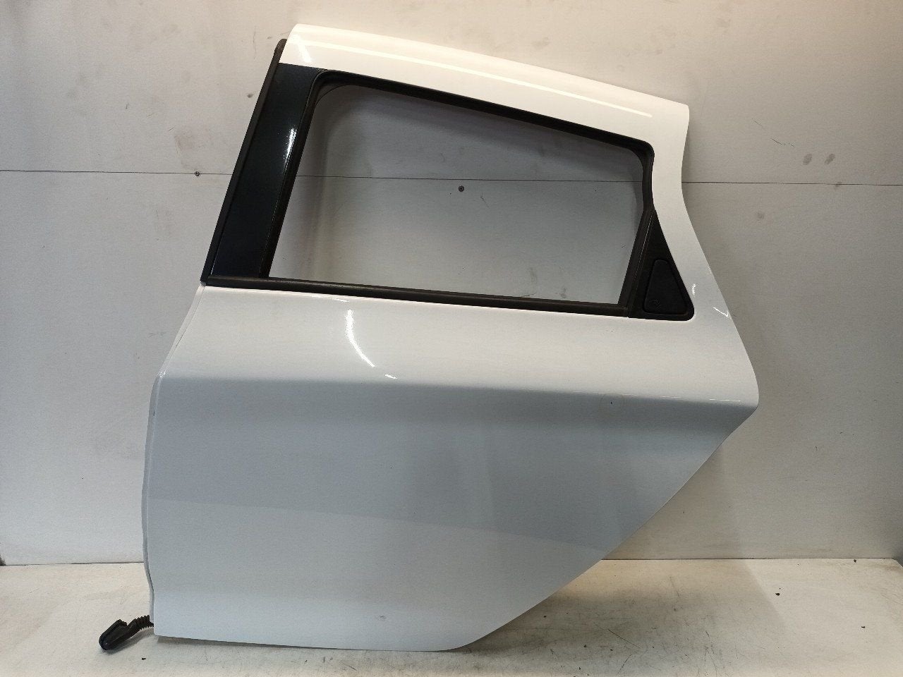Portier links achter Renault Zoé, Onderdelen@venauto.nl, Van der Ven Autorecycling B.V., Gebruikt, Ettenseweg 76, 4706 PB Roosendaal, The Netherlands