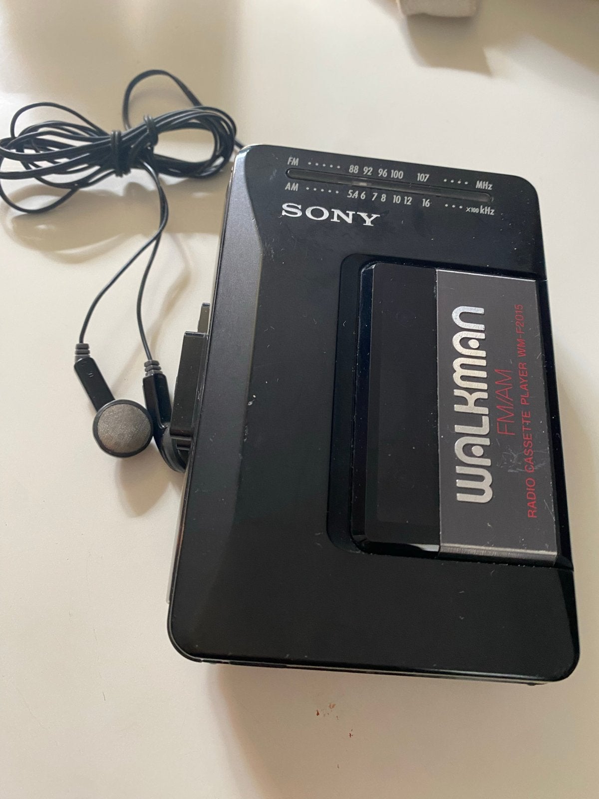 Sony Walkman WM-F2015 Radio Cassette Speler radio werkt wel, Ophalen of Verzenden, Walkman