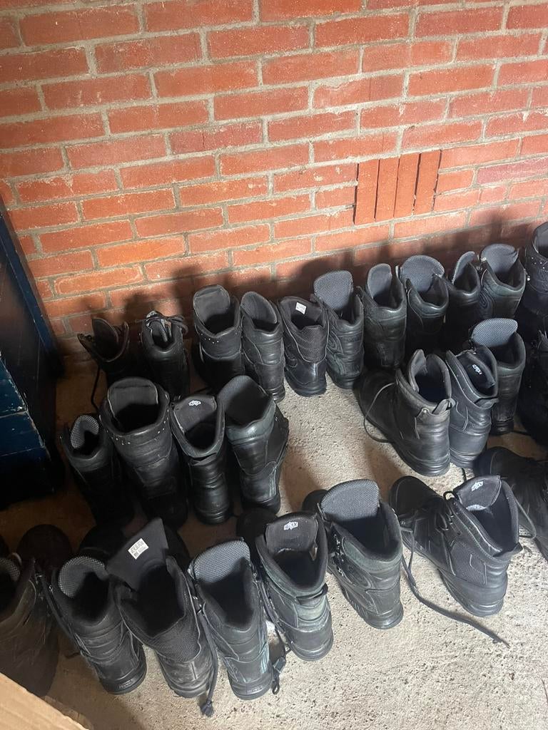 Grote partij  defensie schoenen – Haix, Meindl,, Sport en Fitness, Bergsport en Wandelen, Zo goed als nieuw, Schoenen, Ophalen