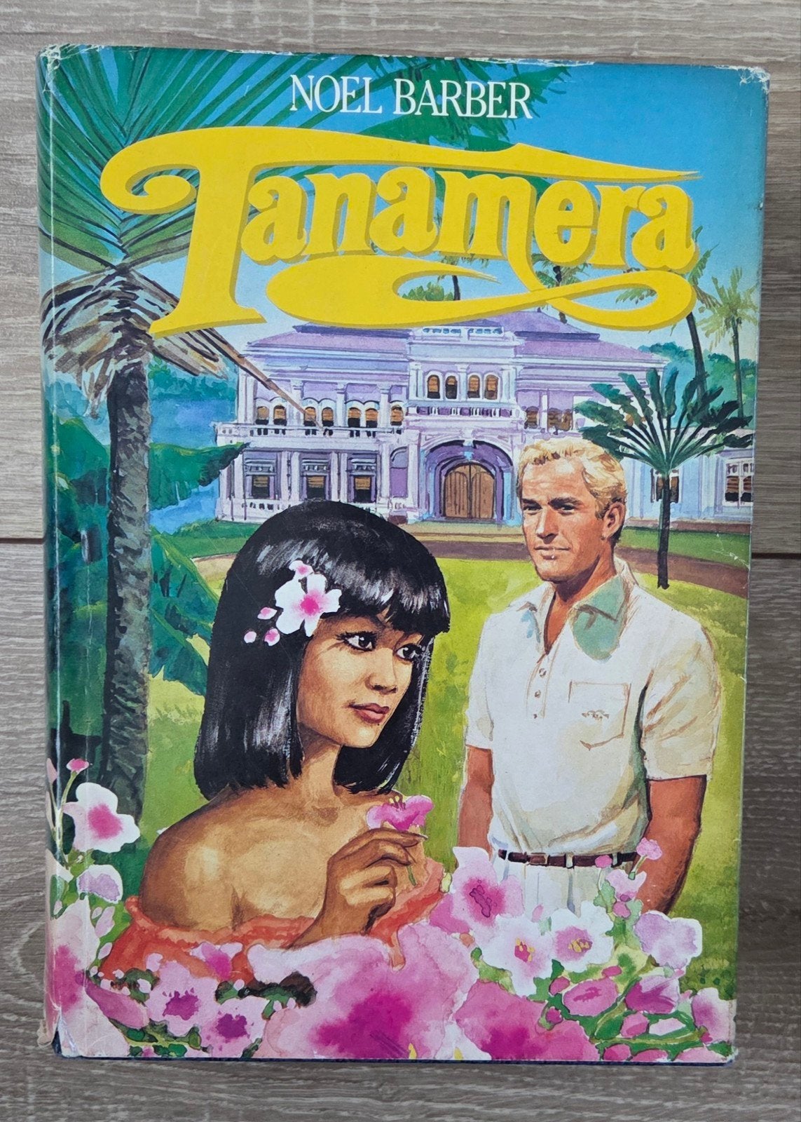 Noel Barber - Tanamera, Boeken, Historische romans, Zo goed als nieuw, Ophalen of Verzenden