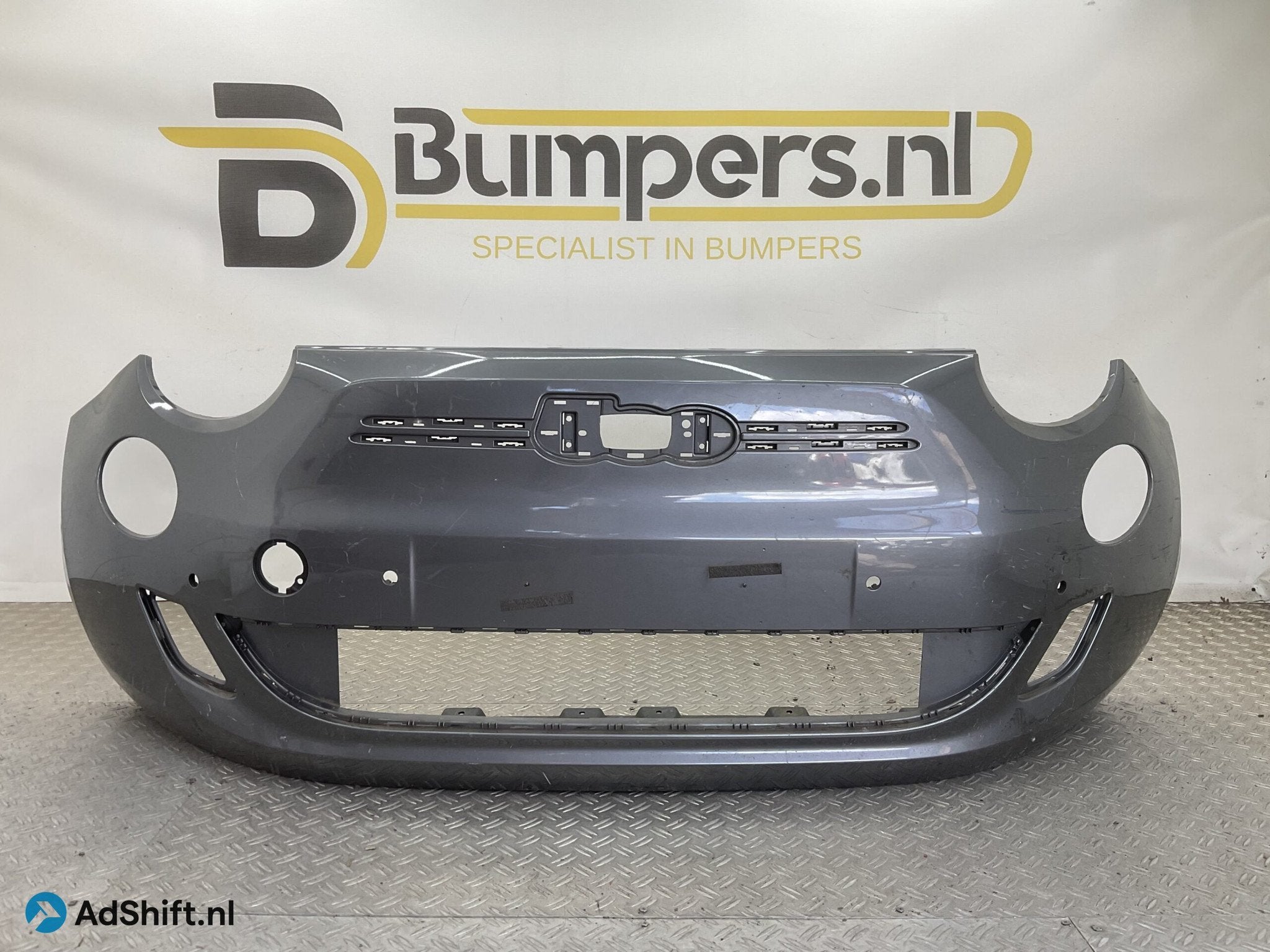 Bumper Fiat 500E ELEKTRISCH Icon 735714055 Voorbumper B8-208, Bumper