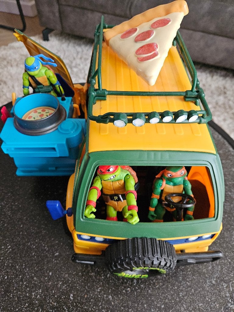 Ninja Turtles Party Wagon met 3 figuren – pizza schieten, Ophalen, Gebruikt