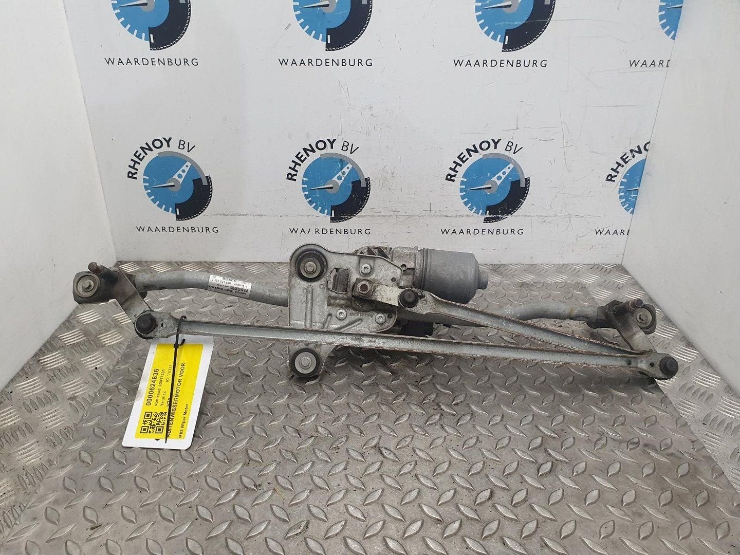 VOLVO V70 2.0 D4 Nordic+  RUITENWISSERMOTOR VOOR 2014, Ophalen of Verzenden, Gebruikt, Stiba lid