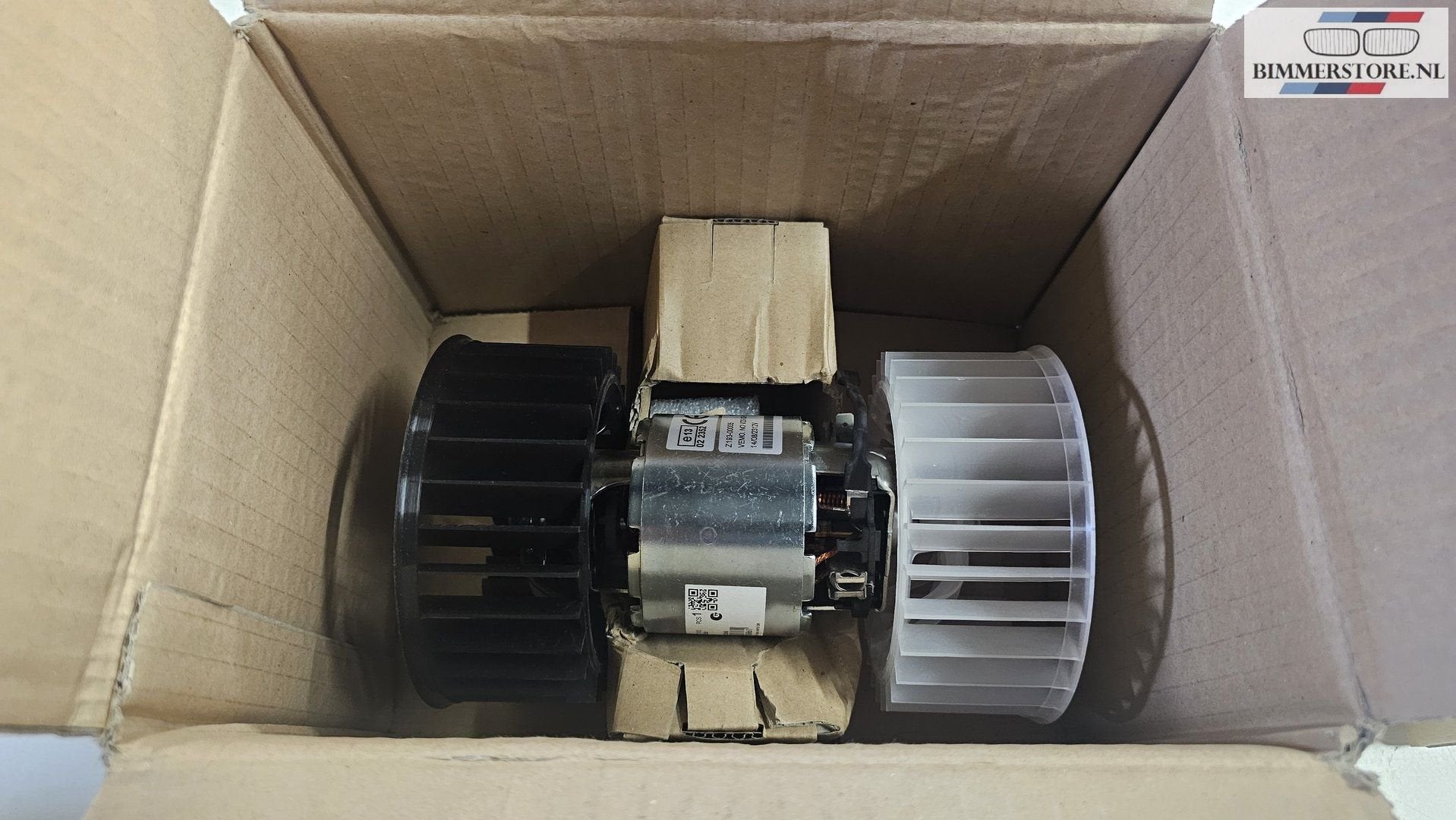 Kachelmotor nieuw zonder airco BMW 3 serie E30 64111370930 1, Auto-onderdelen, -, Nieuw, Ophalen of Verzenden, -