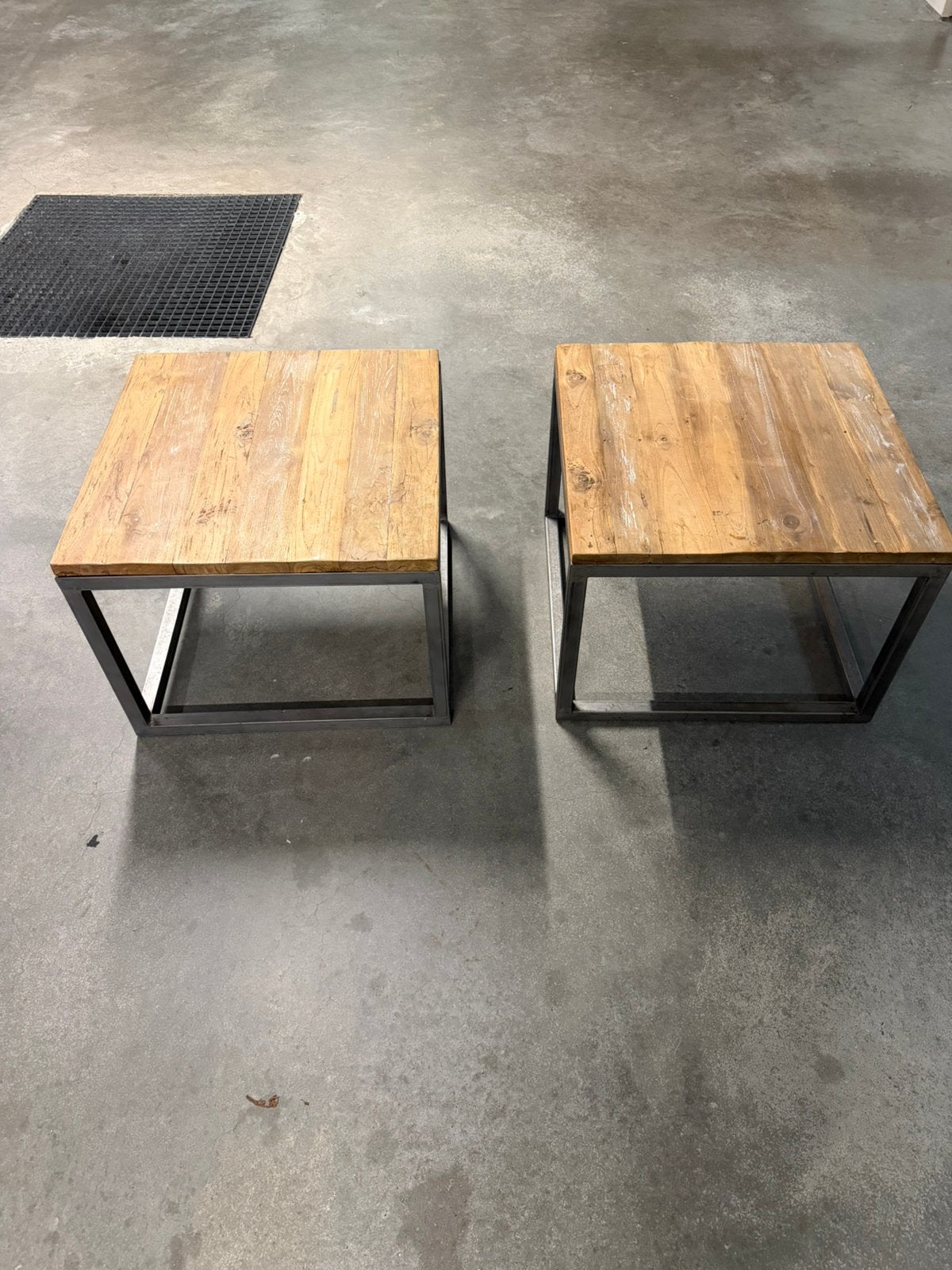 2 stuks bijzettafeltjes van hardhout met metalen onderstel, Ophalen, Minder dan 45 cm, Vierkant, 55 tot 75 cm