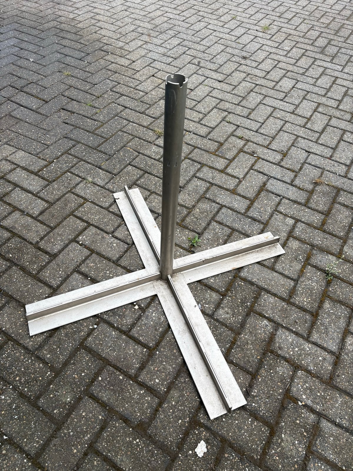 RVS Parasolvoet met tegelmogelijkheid - 42mm inwendig, Ophalen, Gebruikt, Minder dan 1 meter, Parasolvoet