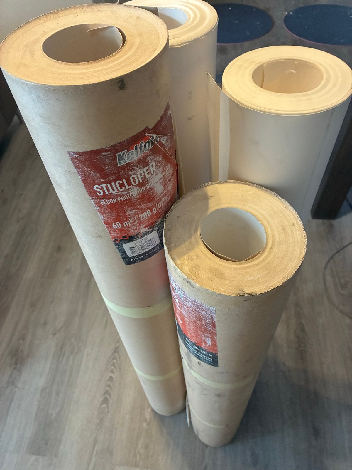 4 rollen stucloper + 2 rollen removable tape, Ophalen, Zo goed als nieuw