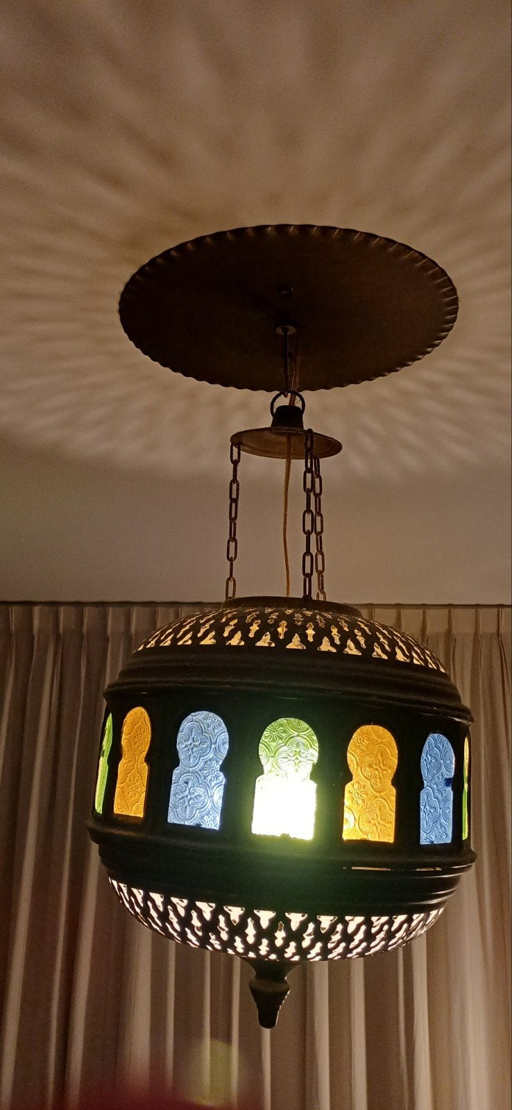 Oosterse hanglamp met gekleurd glas en metaal, Huis en Inrichting, Oosters, Marokkaans, Zo goed als nieuw, Glas, E27 (groot)
