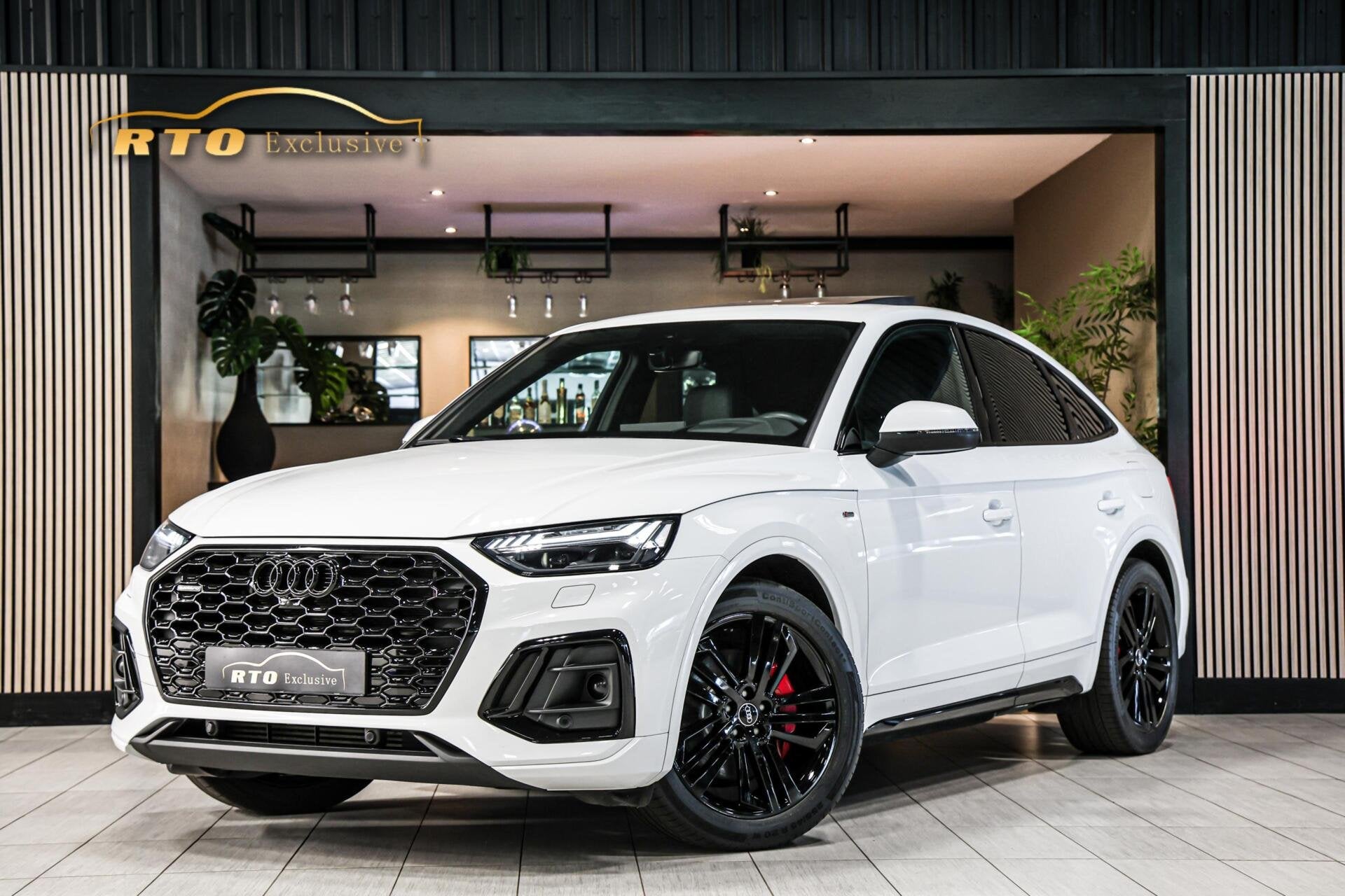 Audi Q5 Sportback 50 TFSI e S-Line|Pano|HUD|Trekhaak|Matrix, Auto's, Automaat, Dealer onderhouden, Zwart, 4 cilinders