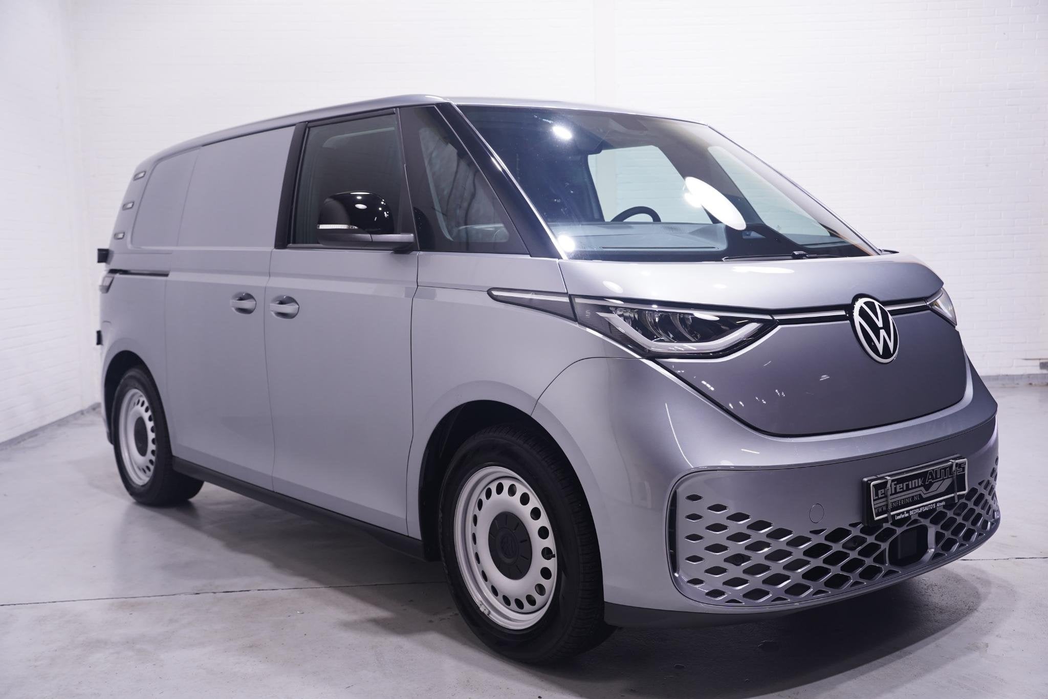 Volkswagen ID Buzz Cargo 79 kWh 286 pk Rijklare Prijs L1H1 A, Stof, Gebruikt, Zwart, Volkswagen