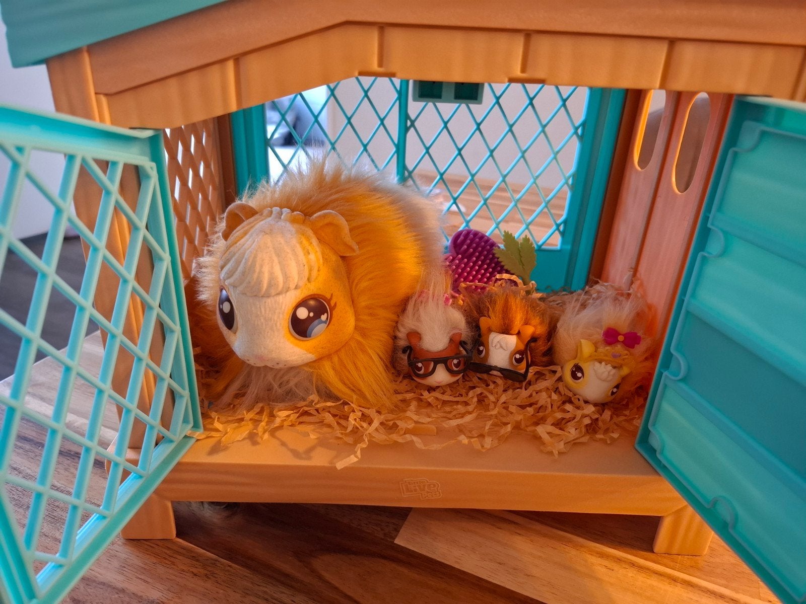 Little Live Pets cavia huis met mama cavia en baby's, Ophalen, Zo goed als nieuw, Jongen of Meisje