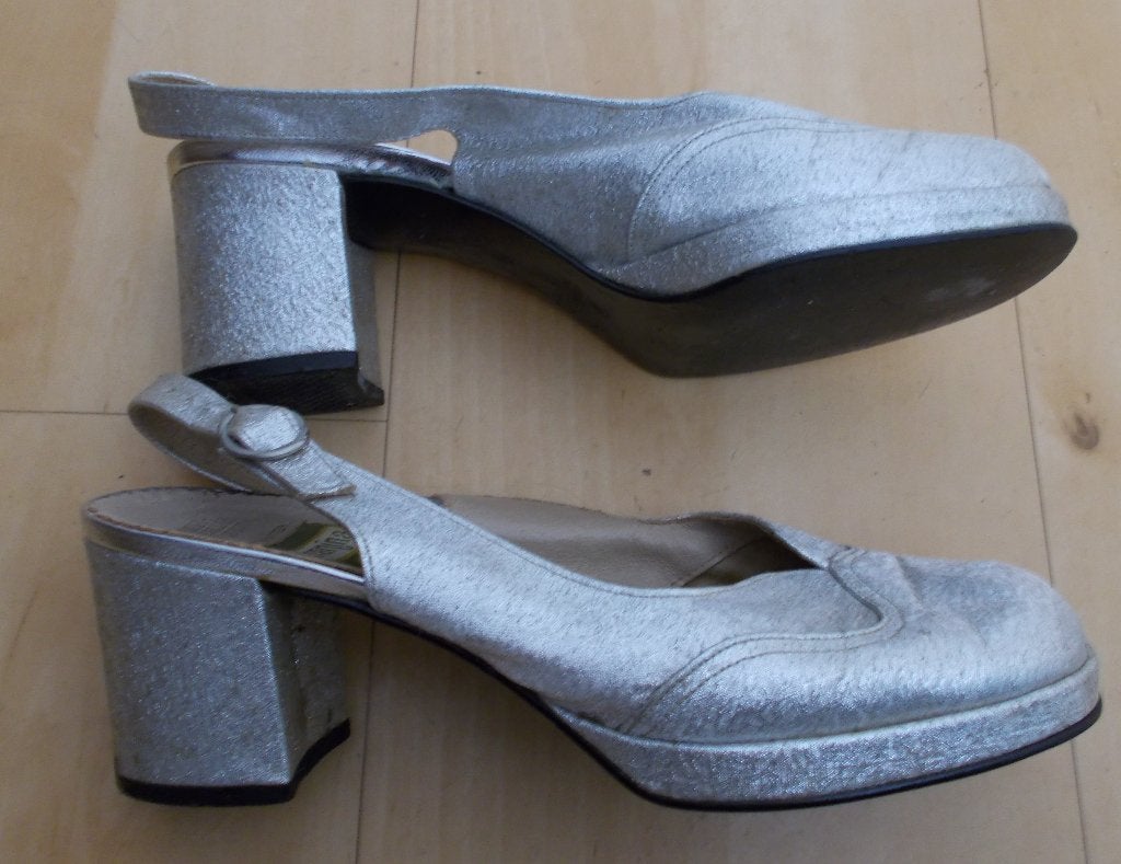 Echte vintage zilveren aparte schoenen met lage hak! 39, Schoenen met lage hakken, Overige kleuren, Verzenden, Zo goed als nieuw