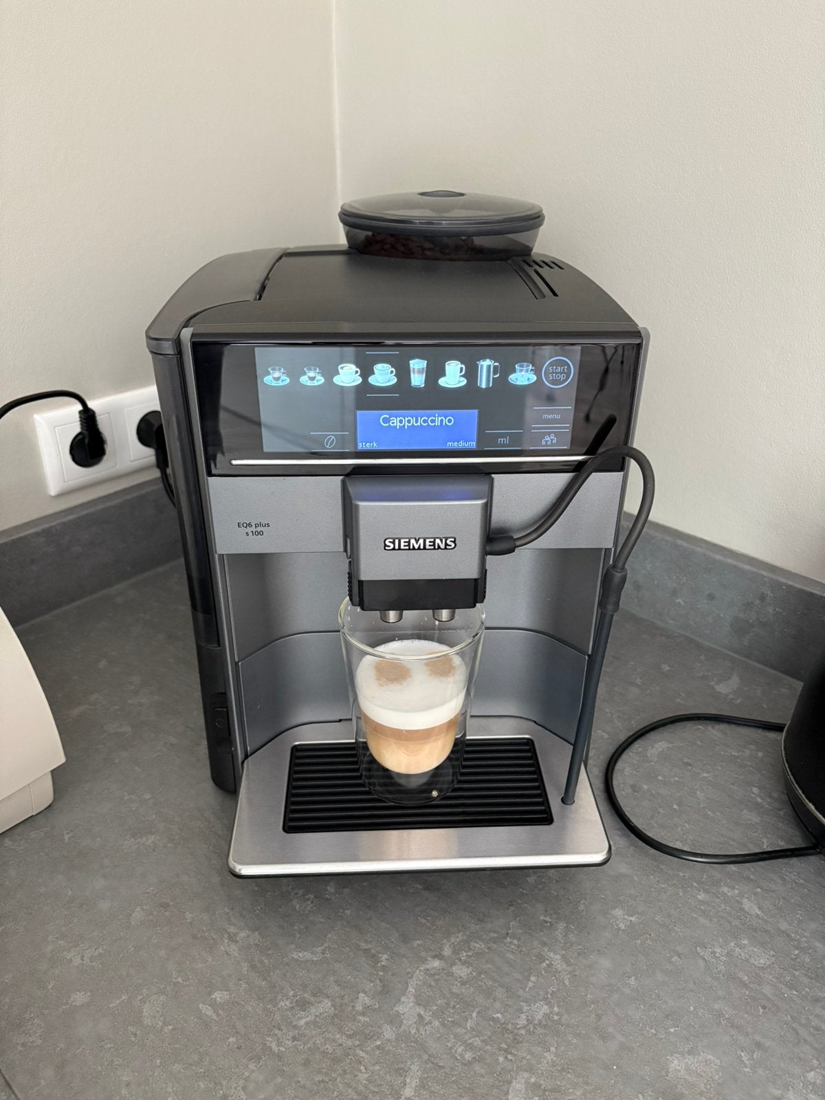 Siemens EQ6 S100 koffiemachine, Witgoed en Apparatuur, Koffiezetapparaten, Ophalen, Zo goed als nieuw, Koffiemachine