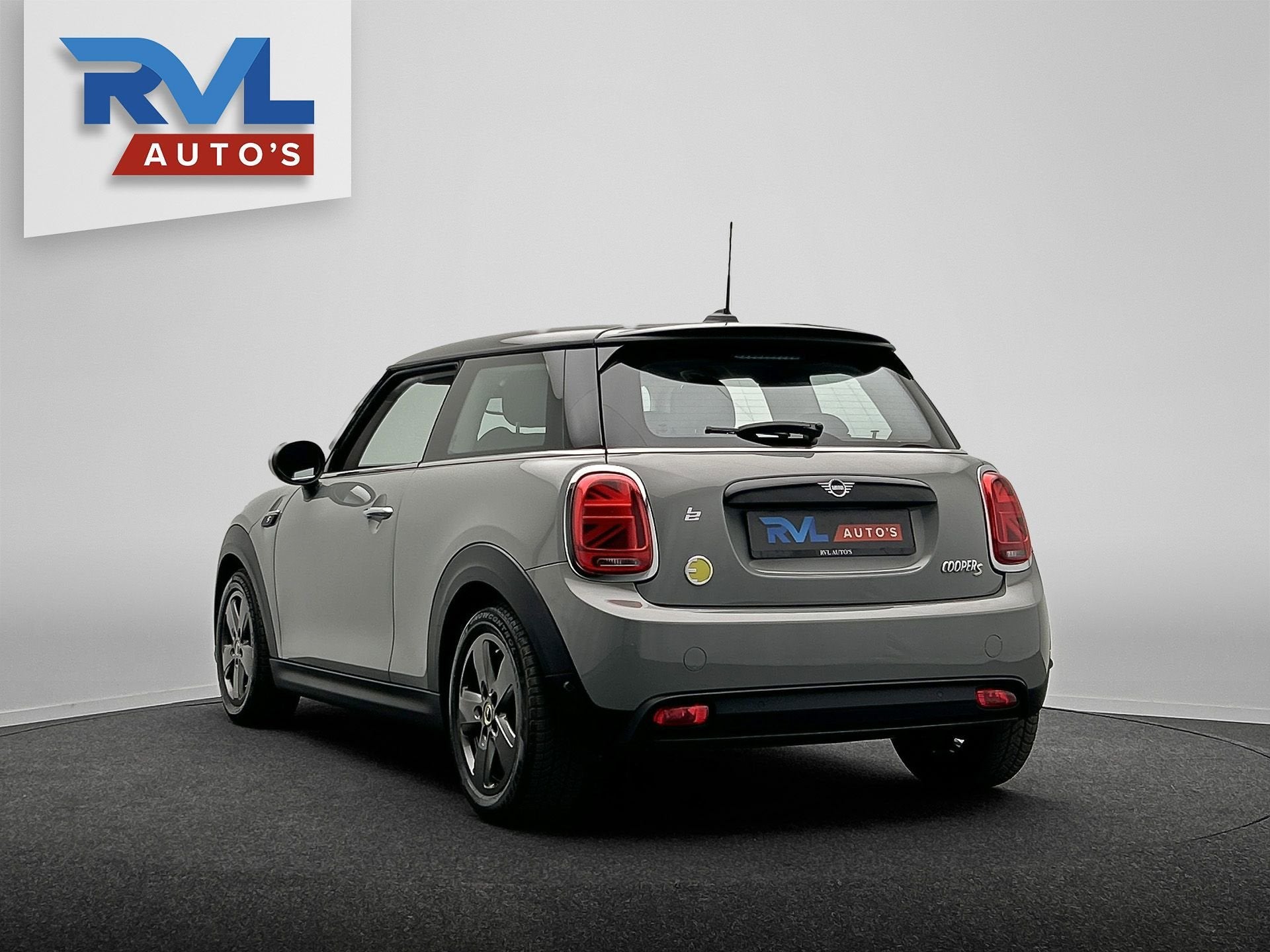 Mini Mini Electric Essential 33 kWh | SOH 98% | Apple/Carpla, Auto's, Mini, Stof, Gebruikt, 1340 kg, 4 stoelen