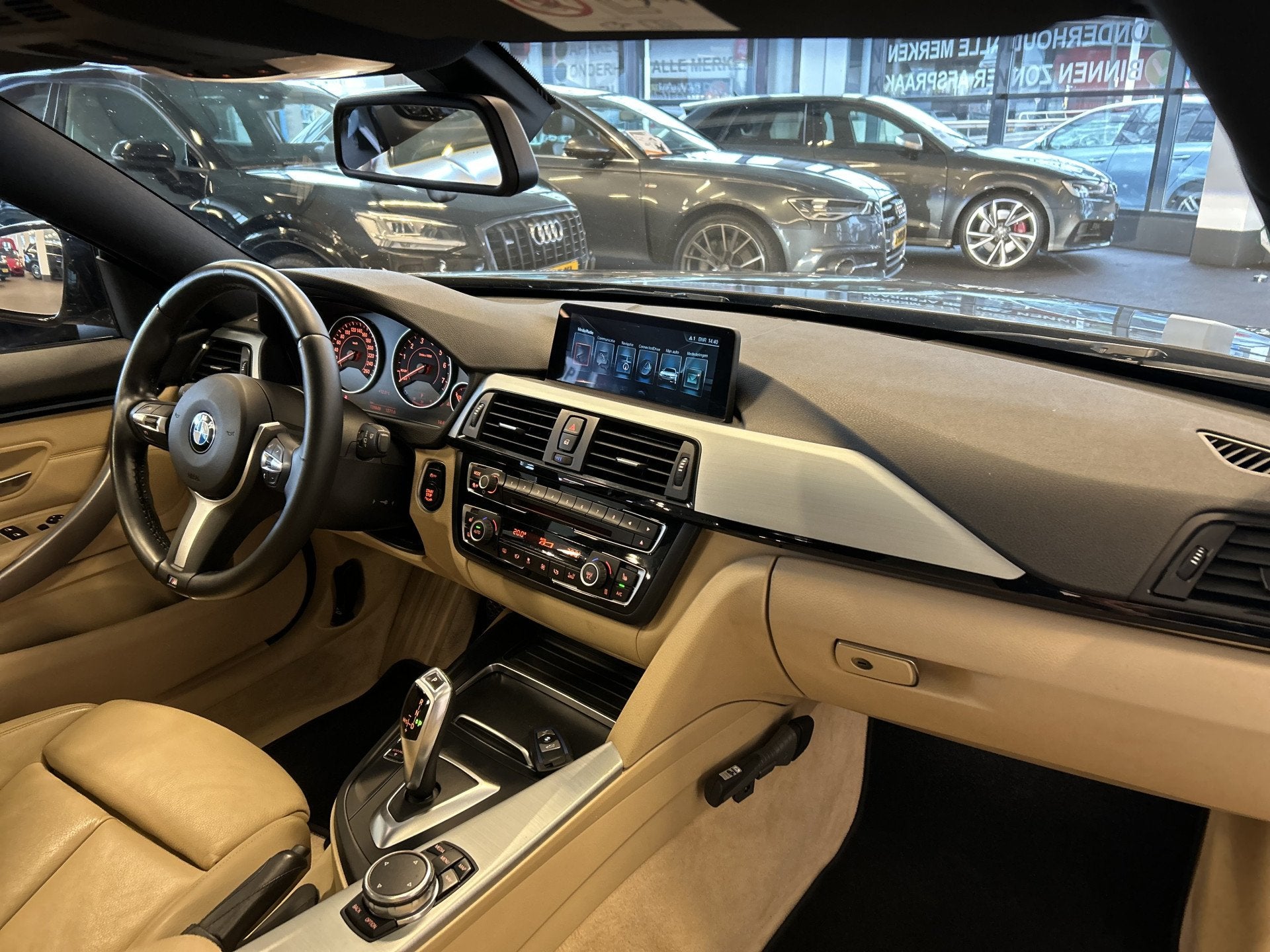 BMW 4 Serie Gran Coupé 418i Individual M-pakket Schuifkante, Auto's, Dealer onderhouden, Gebruikt, 3 cilinders, 695 kg