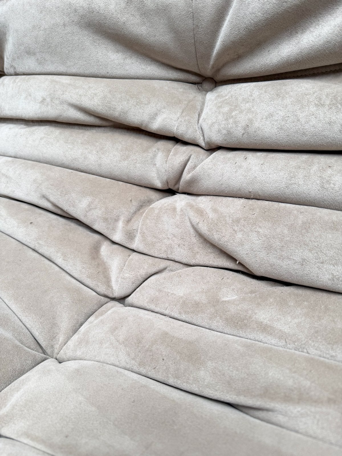 Ligne Roset Togo 2-zits Alcantara Michel Ducaroy vintage, 100 tot 125 cm, Tweepersoons, Ophalen of Verzenden, Zo goed als nieuw