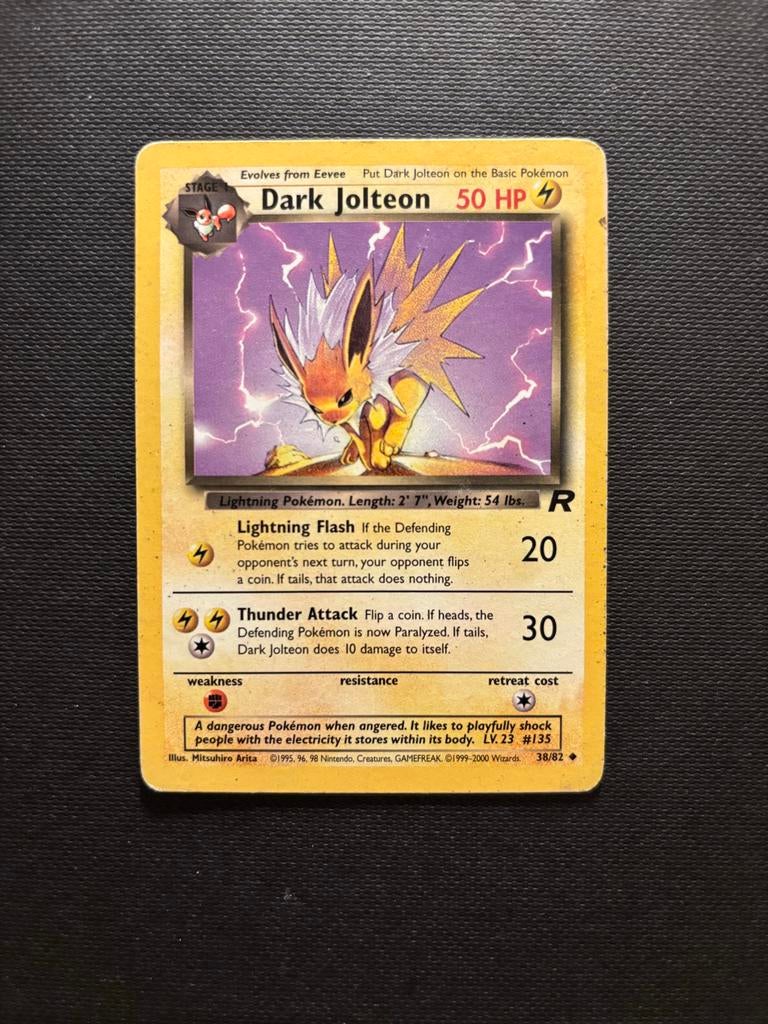 Dark Jolteon Pokémon kaart, Ophalen of Verzenden, Zo goed als nieuw, Losse kaart