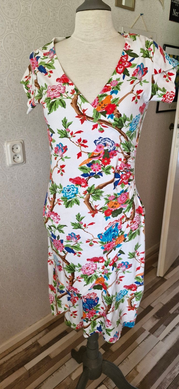 Lien & Giel jurk met bloemen- en vogelprint, maat S, Wit, Ophalen of Verzenden, Knielengte, Maat 36 (S)