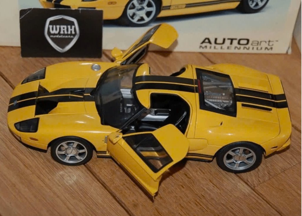 1:18 FORD GT yellow black stripe Autoart 73022 in doos WRH, Hobby en Vrije tijd, Modelauto's | 1:18, Ophalen of Verzenden, Zo goed als nieuw