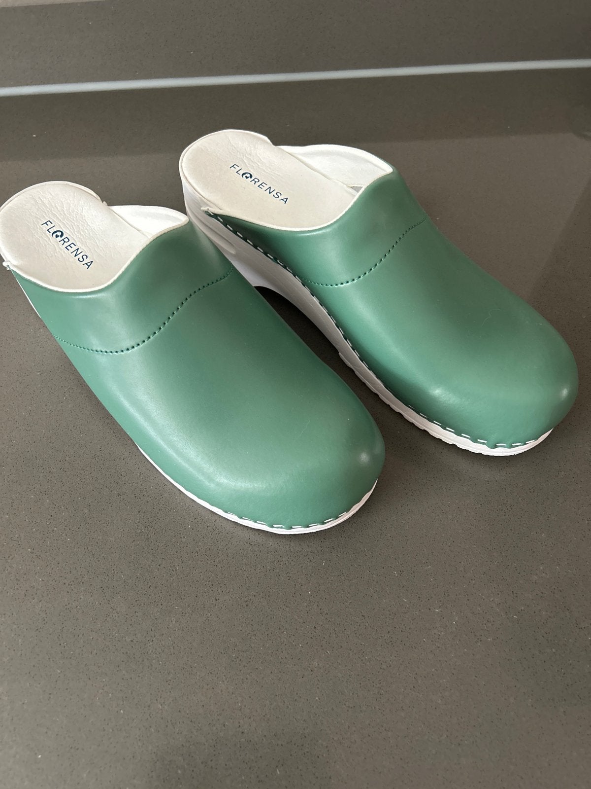 Florensa klompen maat 43, Kleding | Dames, Schoenen, Nieuw, Ophalen of Verzenden, Werkschoenen, Groen