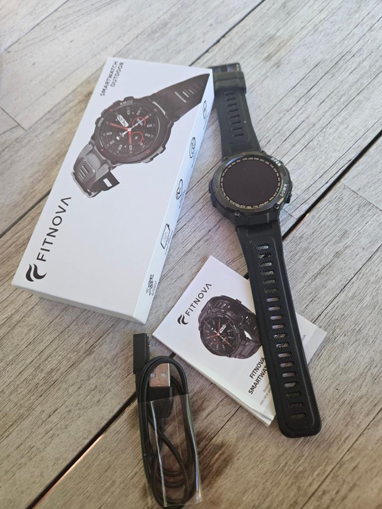 Fitnova Smartwatch stoer model., Zwart, Ophalen of Verzenden, Zo goed als nieuw, Android