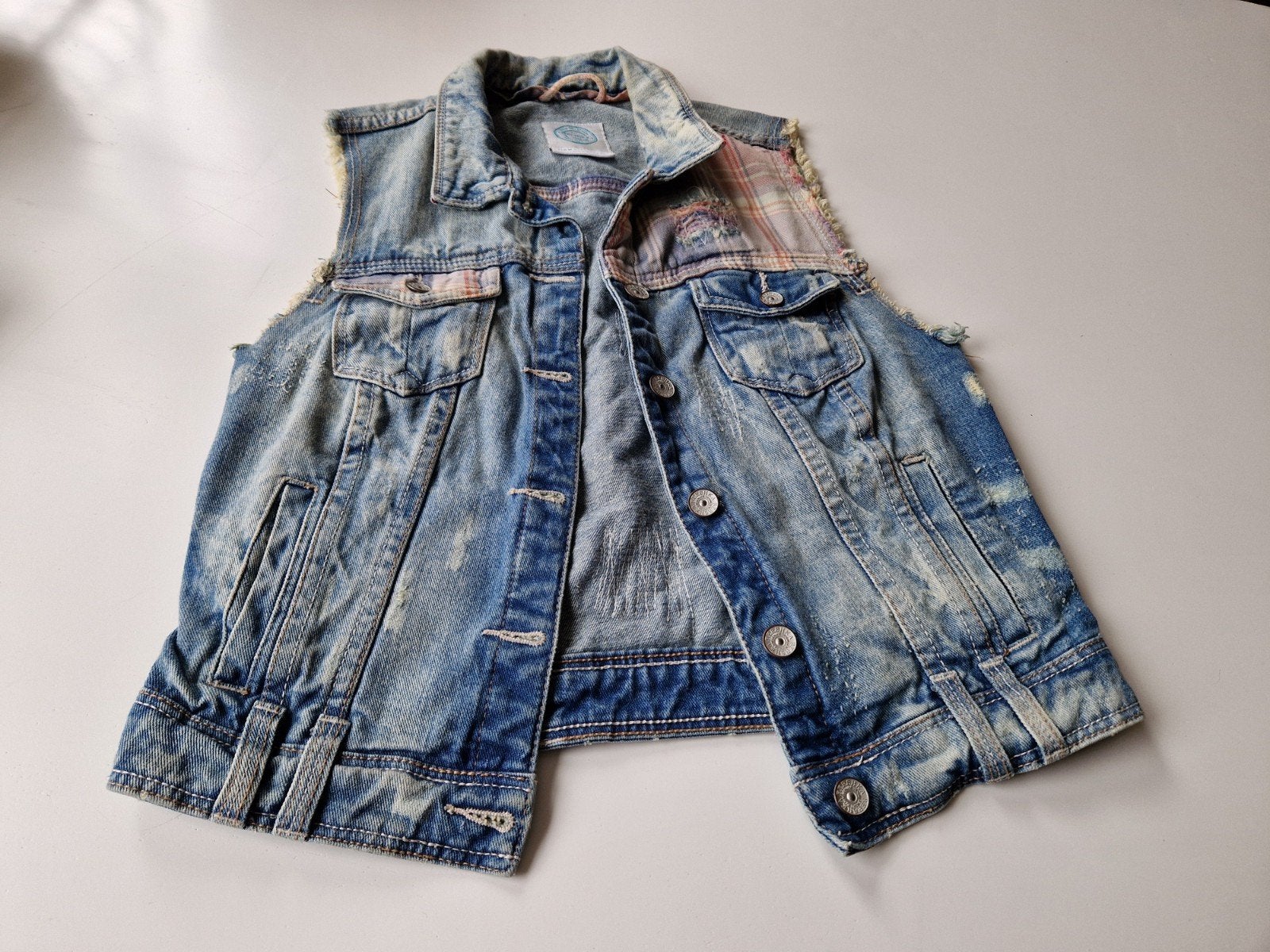Nieuwe Bershka spijkerjasje S/M, Kleding | Dames, Bodywarmers, Blauw, Nieuw, Maat 36 (S), Bershka