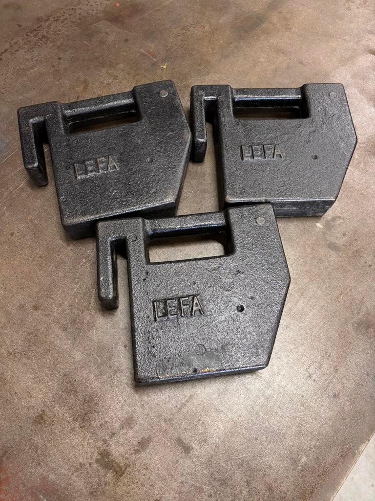 3x frontgewicht 15 kg p/stuk = 45 kg totaal tbv minitractor, Ophalen of Verzenden, Gebruikt, Mini