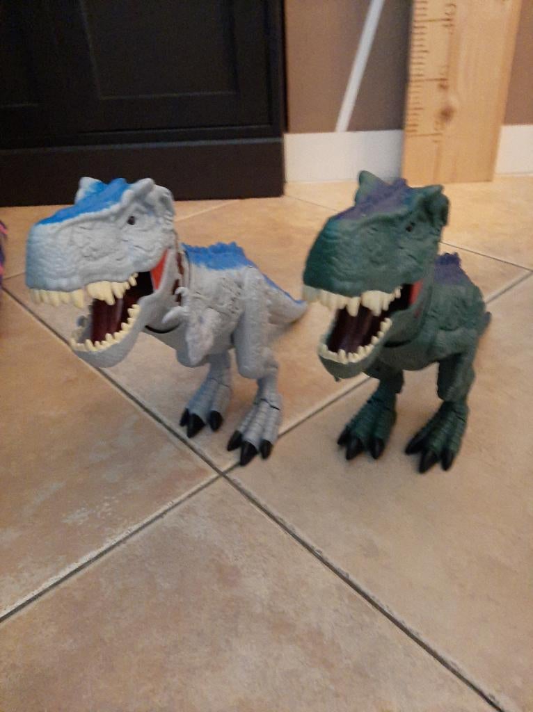 2x dino, Ophalen, Zo goed als nieuw