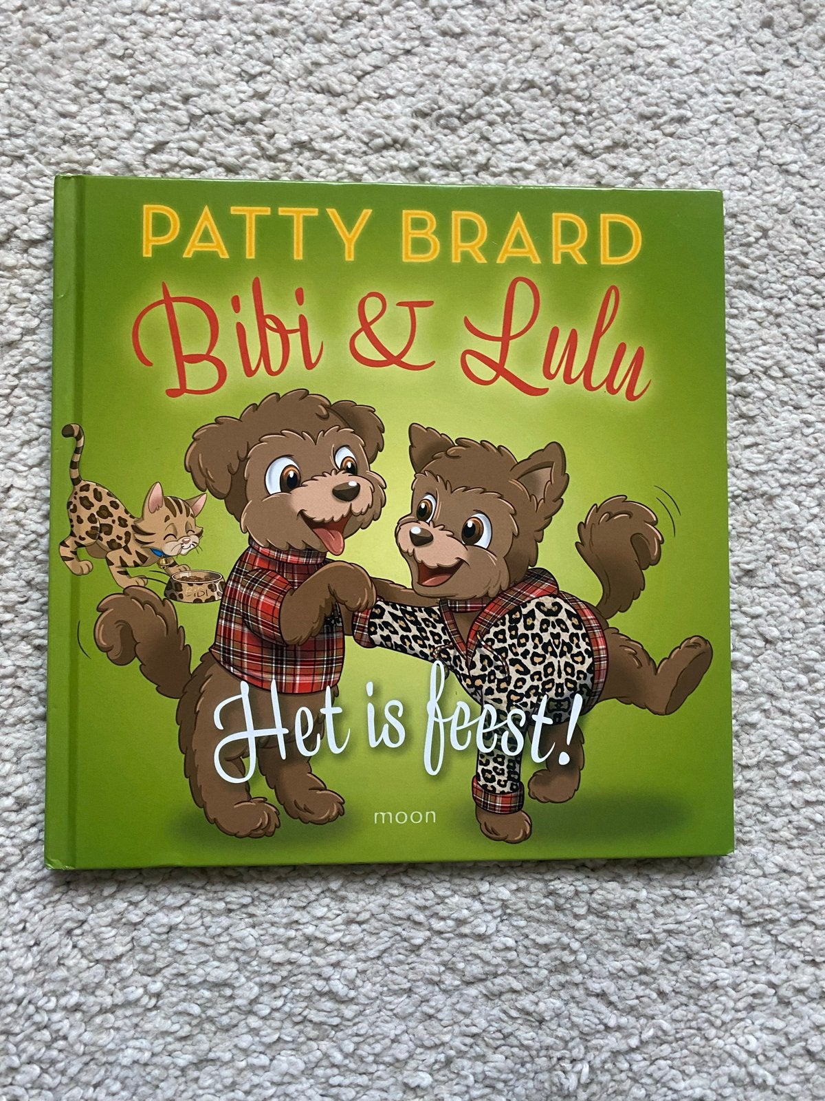 Bibi & Lulu: Het is feest! - Patty Brard (Kinderboek), Fictie algemeen, Jongen of Meisje, Ophalen of Verzenden, Zo goed als nieuw